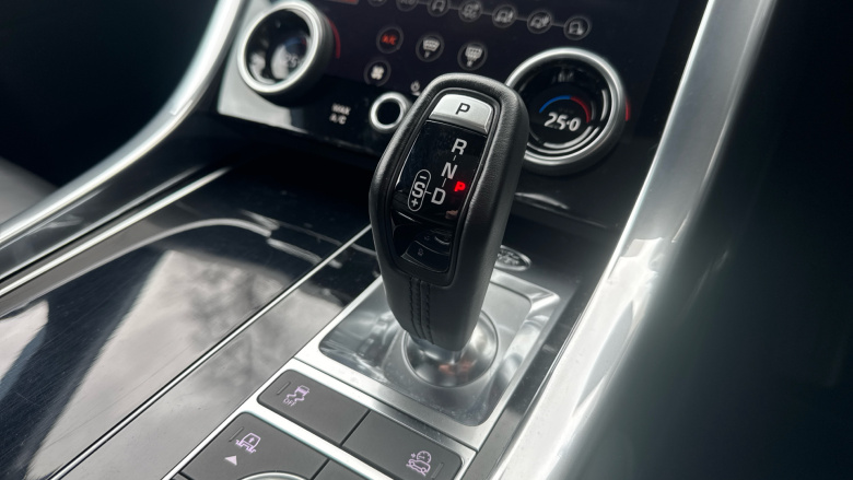 Land Rover Range Rover Sport 3.0 SDV6 HSE Dynamic 5dr Auto Diesel Estate